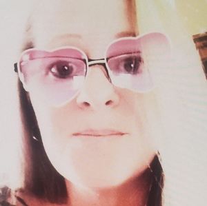 Meet your Posher, Terry-lynn